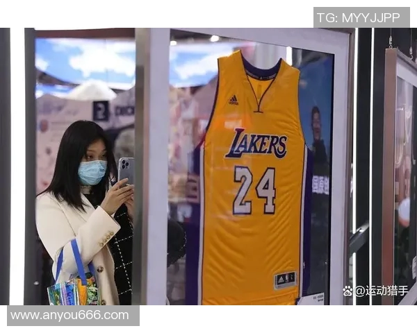 雄鹿对决湖人女主播精彩解说引发球迷热议与关注 雄鹿对决湖人女主播精彩解说引发球迷热议与关注